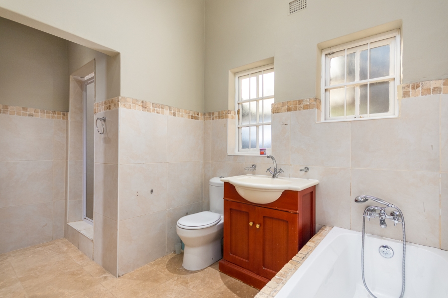 2 Bedroom Property for Sale in Claremont Western Cape
